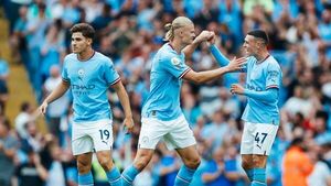 Manchester City golea en una noche histórica de Haaland