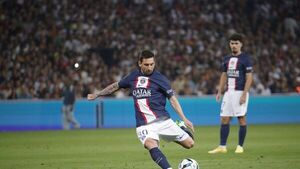 Messi pone la magia, Neymar y Mbappé el gol