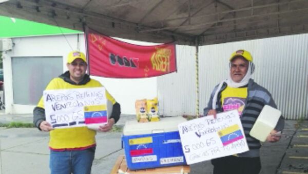 Padre e hijo donarán 100 arepas en hospitales