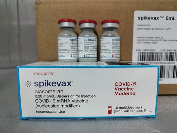 Alto Paraná recibe 54.000 dosis de Moderna y 20.000 de Pfizer pediátricas - Noticde.com