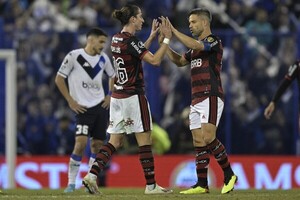Diario HOY | Flamengo golea a Vélez en Argentina y se acerca a la final de la Libertadores