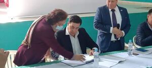Hugo Estigarribia sale de la Concertación molesto con Efraín por “elegir a cartista” - Política - ABC Color