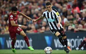Newcastle no resistió al Liverpool y Haaland firmó otro triplete en la Premier - Fútbol - ABC Color