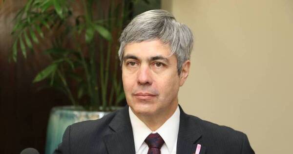 La Nación / Ferreira se postula al Senado