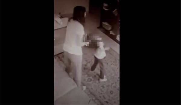 Video revela que una mujer presuntamente maltrataba a su hijastra