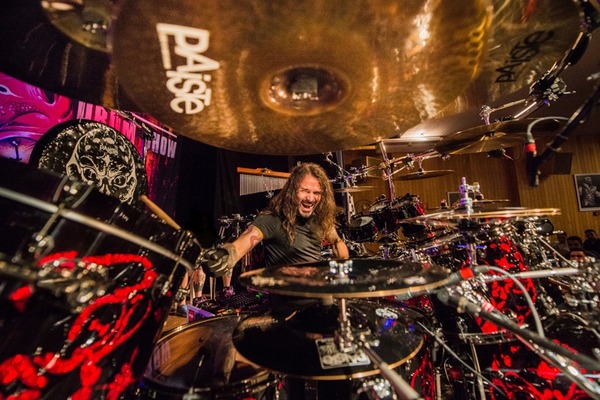 Aquiles Priester llega este sábado a Ciudad del Este con su drum show - Noticde.com