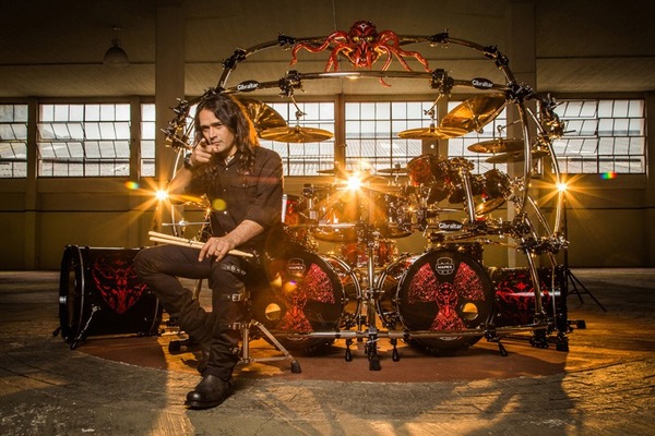 Aquiles Priester llega este sábado a Ciudad del Este con su drum show - La Clave