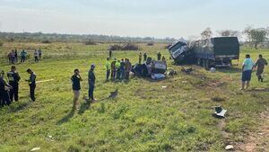 Tres fallecidos tras choque entre camión y automóvil en Concepción - Nacionales - ABC Color