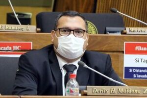 Opositores aprueban seguir endeudando al país a cambio de cargos públicos, acusan - ADN Digital