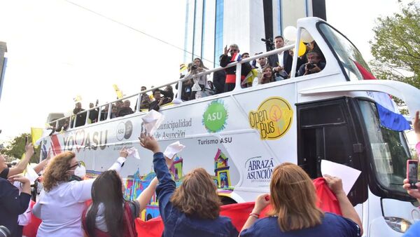 Así fue la emotiva caravana de bienvenida a Adalberto Martínez
