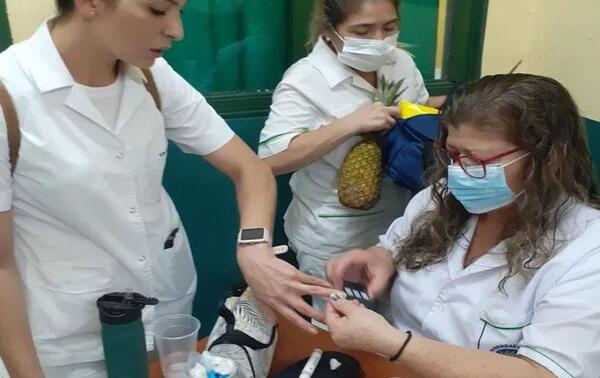 Empleada doméstica de 54 años se recibirá de enfermera – Prensa 5