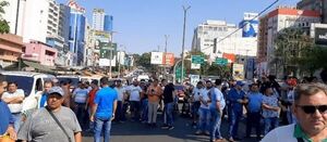 Transportistas se movilizan ante los controles en Brasil - ABC en el Este - ABC Color