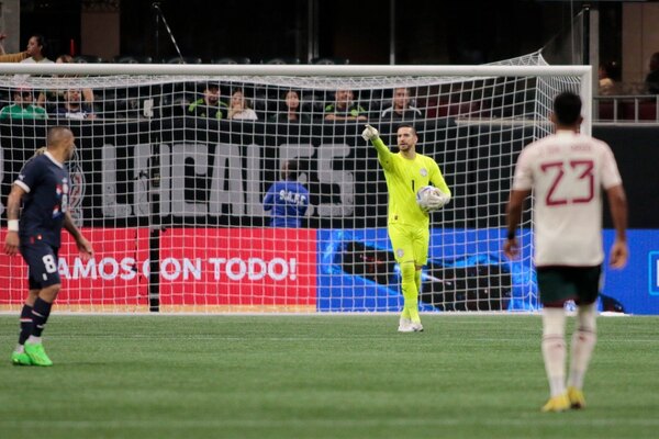 Antony Silva valora la victoria ante México y destaca a los debutantes