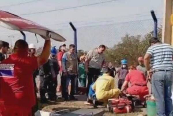 Crónica / Joven trabajador muere de manera horrible tras agonizar unos minutos