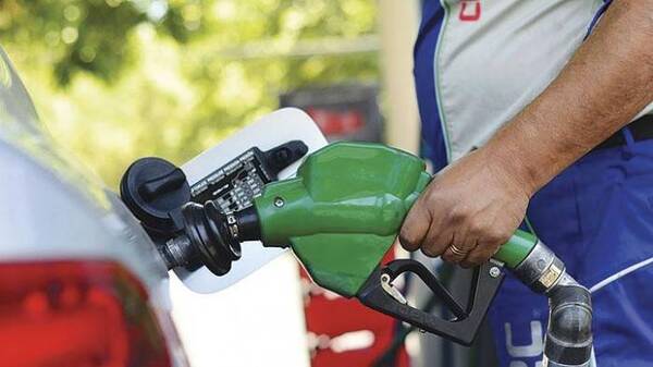 Crónica / No se alteren porque ni esperanza nio no hay de que baje el combustible