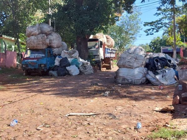 Familia de “chatarreros” y vecinos en pie de guerra en Puerto Pabla - Nacionales - ABC Color