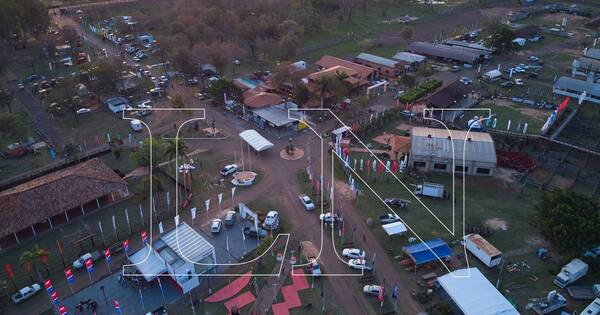 La Nación / Trochabook premió a 11 tripulantes tras una aventurada competencia