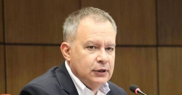 La Nación / Senador asegura que hubo fuerte lobby para limitar el análisis de ley de vigilancia del espacio aéreo