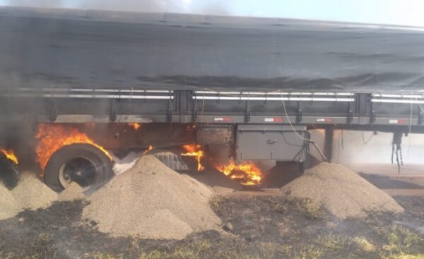 Carreta se incendió en plena marcha en Hernandarias