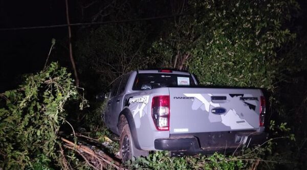 Hombre ganó una camioneta 0km y la chocó dejando sin luz al barrio, tras la borrachera del festejo