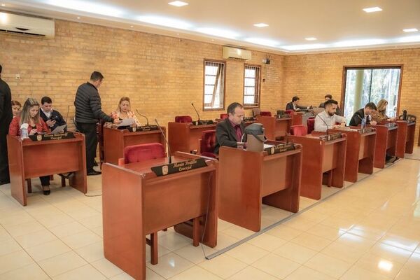 Aprueban adjudicaciones para contratación de pólizas de seguro y compra de repuestos - La Clave