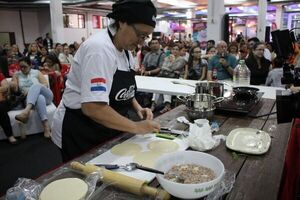 Feria “A comer”, con récord de participantes en concurso de “mejor empanada”  - Economía - ABC Color