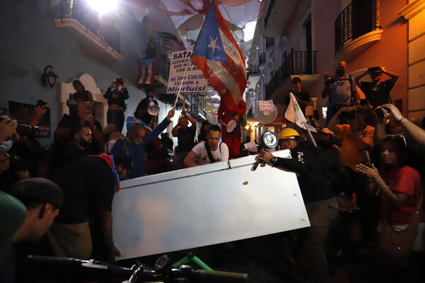 Electrodomésticos dañados para protestar contra los apagones en Puerto Rico - MarketData