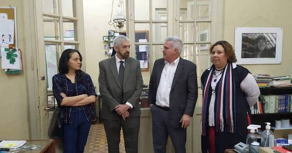 La Nación / Recibieron 250.000 euros a costa de indígenas, denuncian