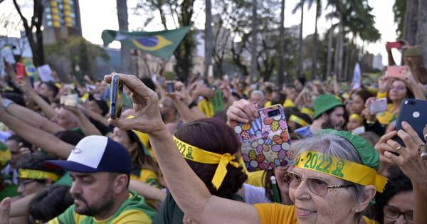 La Nación / Desinformación, reto en campañas de Brasil