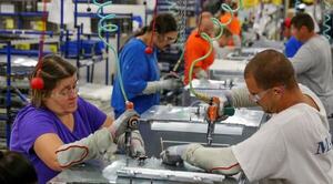 Se mantiene débil la actividad manufacturera a nivel mundial