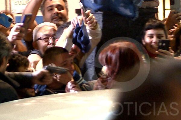 Defensa legal de Cristina Fernández plantea presentar querella en caso de atentado frustrado - Mundo - ABC Color