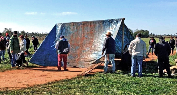 Ñembo campesinos invadieron una estancia y ligaron su parte - La Clave