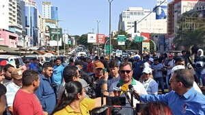 Megaoperativo en el Puente de la Amistad paralizó comercio de CDE