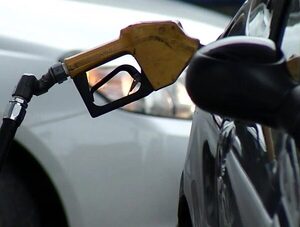 Bajaría el precio de la nafta común, afirma el presidente de Petropar · Radio Monumental 1080 AM