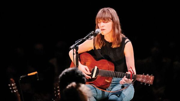 Feist renuncia a actuar con Arcade Fire tras acusaciones de abusos sexuales - Música - ABC Color