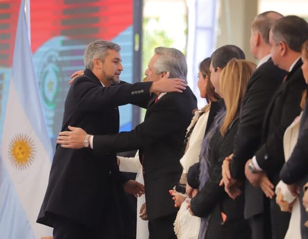 Mario Abdo se solidariza con Argentina luego del intento de asesinato de la vicepresidenta - Noticde.com