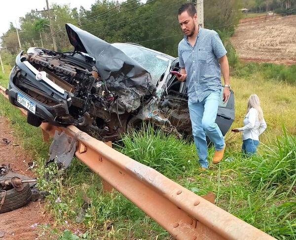 Varios policías lesionados en un accidente en exPuente Kyjha - Nacionales - ABC Color