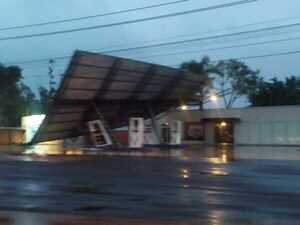 "Lluvia" de reclamos a la ANDE tras temporal en Itapúa