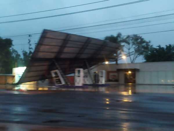 "Lluvia" de reclamos a la ANDE tras temporal en Itapúa