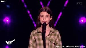 Crónica / [VIDEO] Hija de paraguayito triunfa en realiy frances de canto