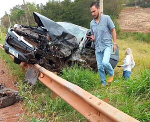 Varios policías lesionados en un accidente en exPuente Kyjha - Policiales - ABC Color