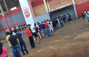 Crónica / ¿A dónde van las entradas de "gentileza" para chute "12"-OIimpia?