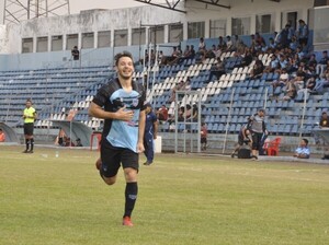 Victoria de Atyrá FC en el inicio del capítulo 25 - APF