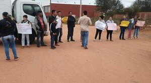 Pobladores de San Jorge y San Carlos exigen asfaltado de nueva avenida