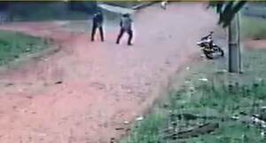 Motochorro asalta a un estudiante de 14 años en Luque •