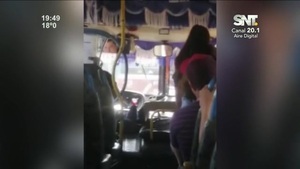 Echado a patadas por grabar en el colectivo - SNT