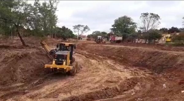 Pretenden formar laguna artificial a fin de paliar inundación en barrio de San Lorenzo - Nacionales - ABC Color