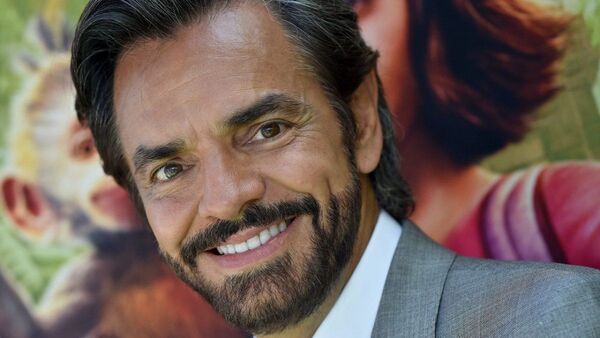 Eugenio Derbez pasa cumpleaños recuperándose de "larga y complicada" cirugía
