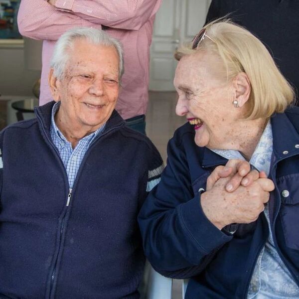 La mamá de Rodolfo Angenscheidt se casa hoy a los 88 años con su pareja de 94    - Gente - ABC Color