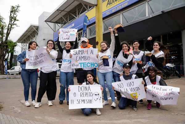 Techo: Voluntariados llenos de color en los semáforos del país - El Independiente